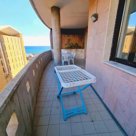 Residenza Baia Blu B Vista Mare 公寓