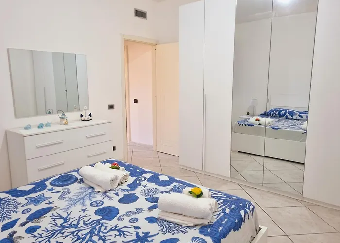 Residenza Baia Blu B Vista Mare Apartment *